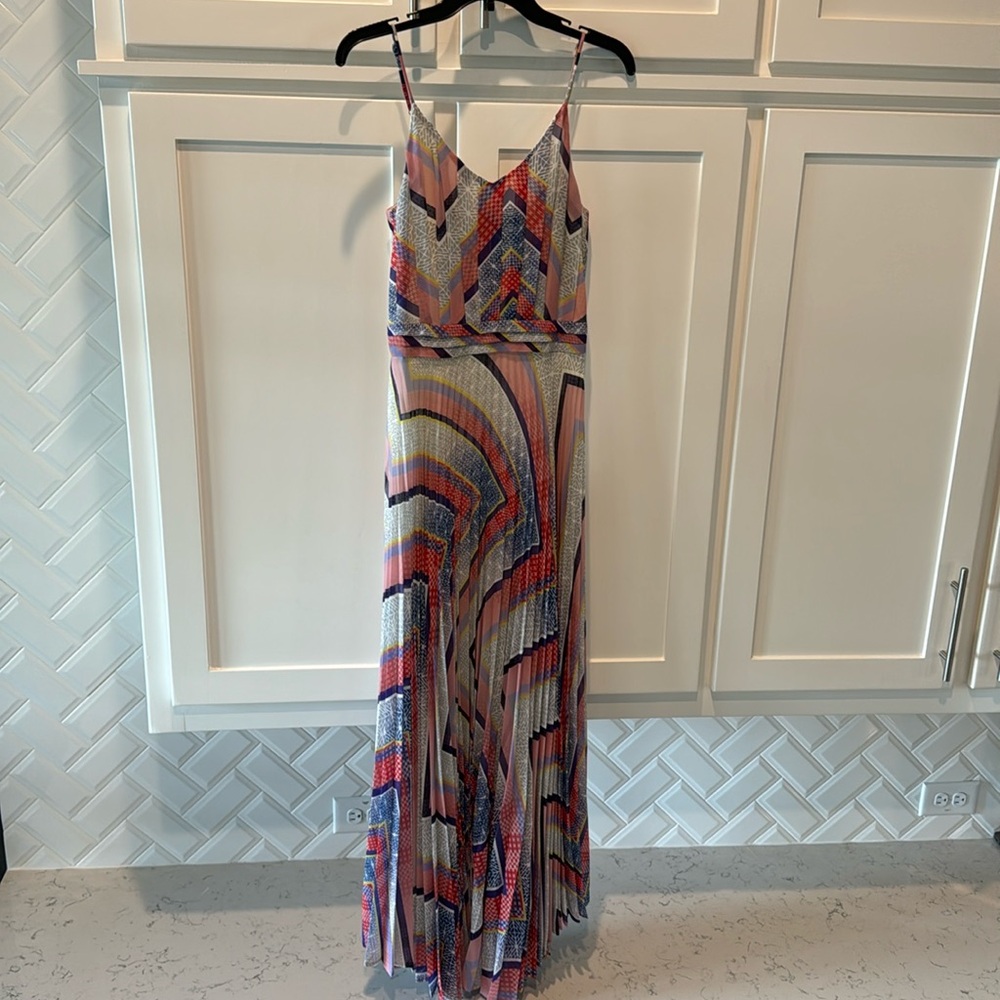 CHARLIE JADE FULLY LINED PLEATED MAXI DRESS ADJUSTABLE STRAPS SIZE XS